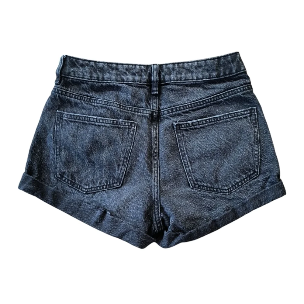 PacSun Black High-Rise Mom Jean Shorts Size 26